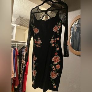 H&M bodycon dress see through arms & sweetheart neckline floral design size 12